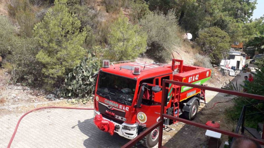 Antalya Kemer’de Çıkan Orman Yangını Kontrol Altına Alındı