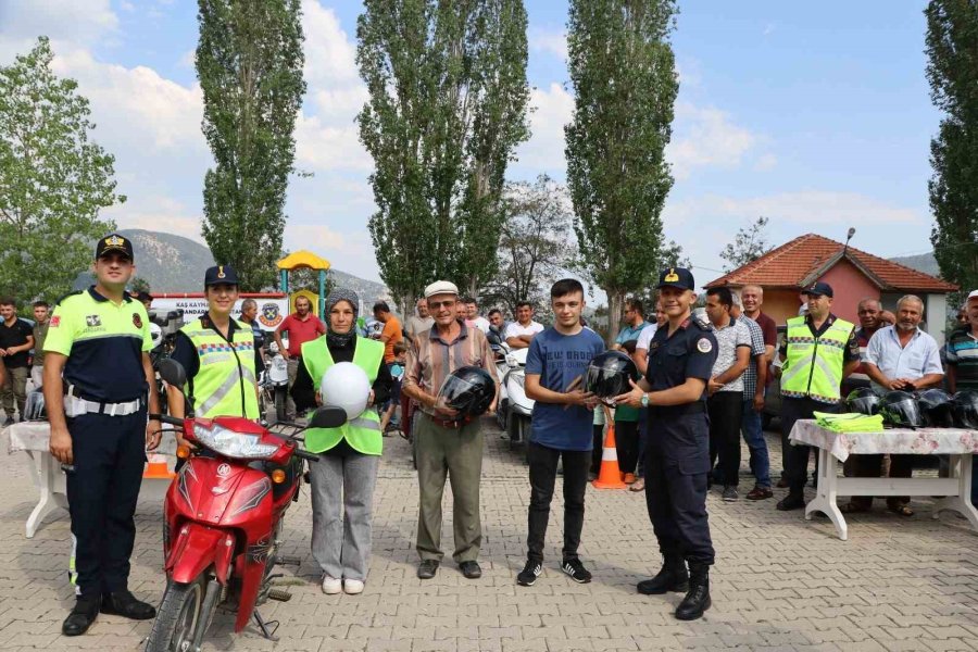 Jandarma “köy Yolunda Trafikte Her Şey Yolunda" Projesini Tanıttı