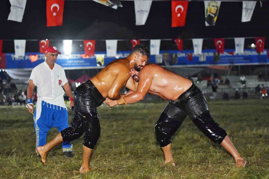 Feslikan’ın Başpehlivanı Enes Doğan Oldu