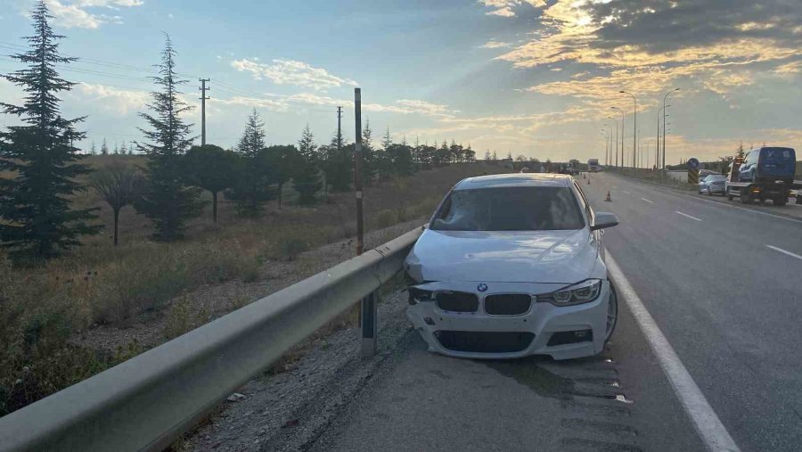 Kazalı Otomobilini Çekiciye Yüklerken Başka Bir Otomobilin Çarpması Sonucu Öldü