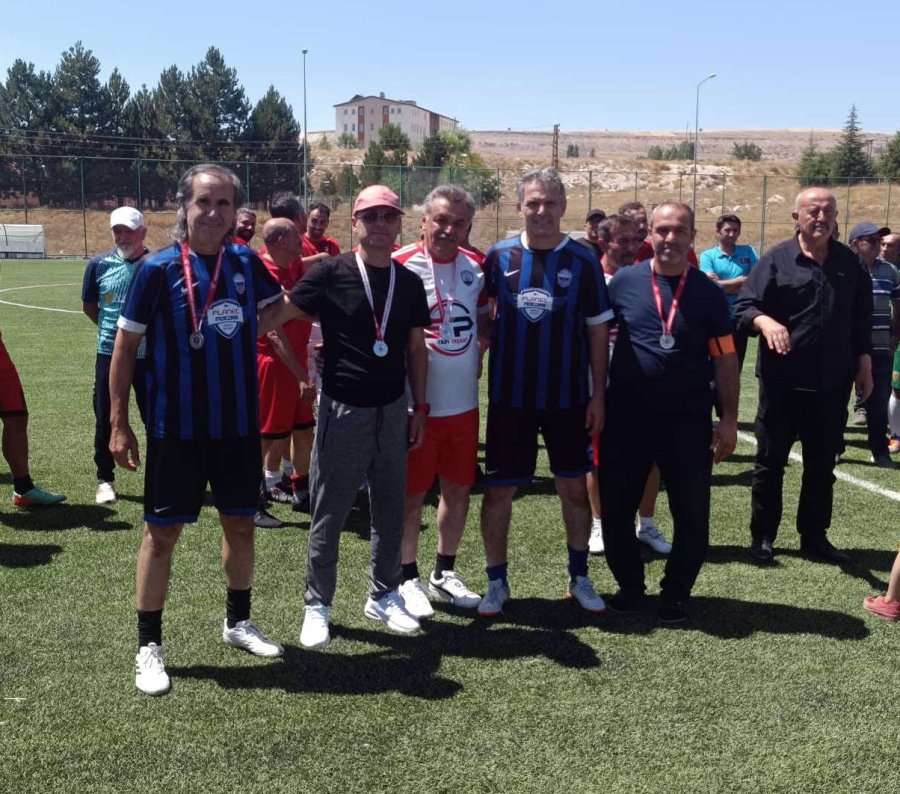 Özvatan’da 4’lü Futbol Turnuvası