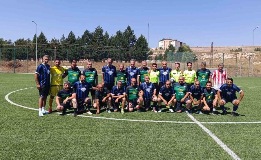 Özvatan’da 4’lü Futbol Turnuvası