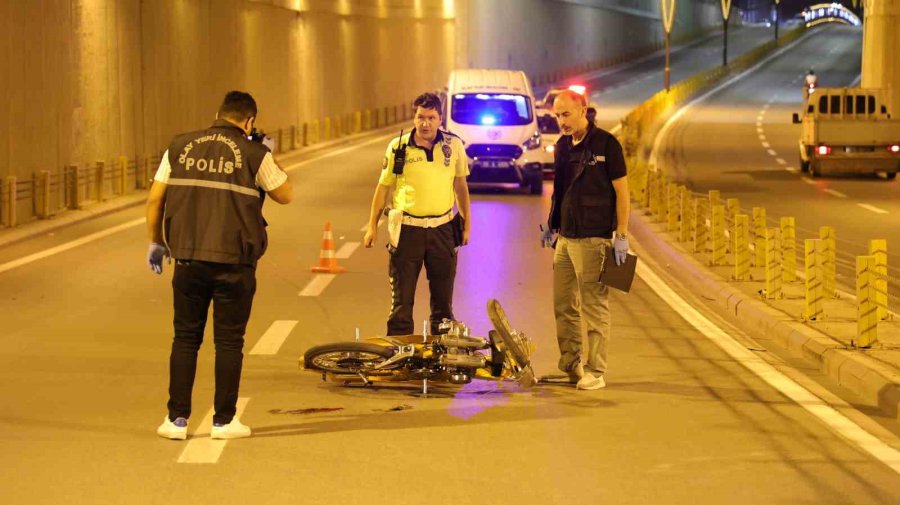 Oğlu Kanlar İçinde Yerde Yatan Babanın Çaresizliği Yürekleri Dağladı