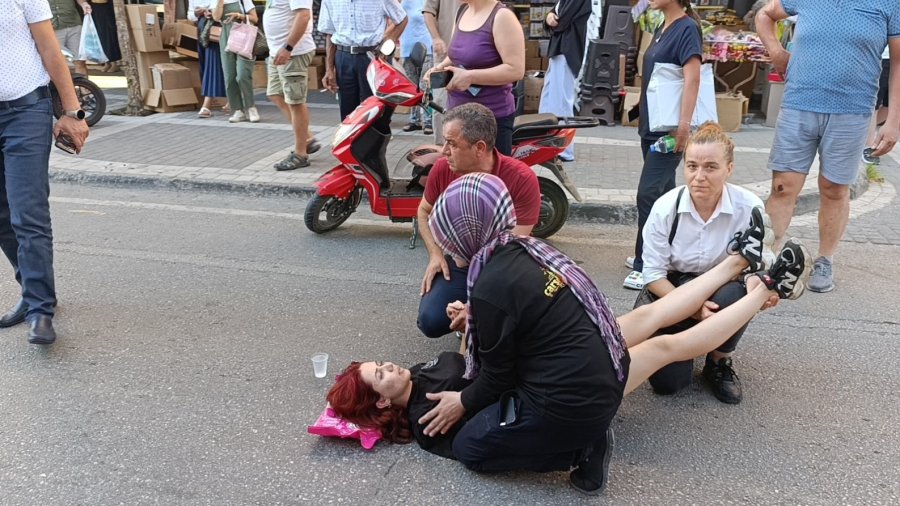 Cipin Açılan Kapısına Çarpan Motosiklet Sürücüsü Saniyelerle Ölümden Döndü