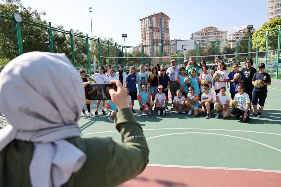 Kocasinan Belediyesi, Sporla Geleceğin Evlatlarını Yetiştiriyor