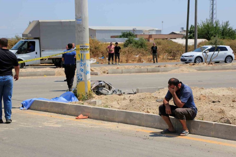 Oğlunu Trafik Kazasında Kaybeden Babanın Son Bakışı Yürekleri Sızlattı