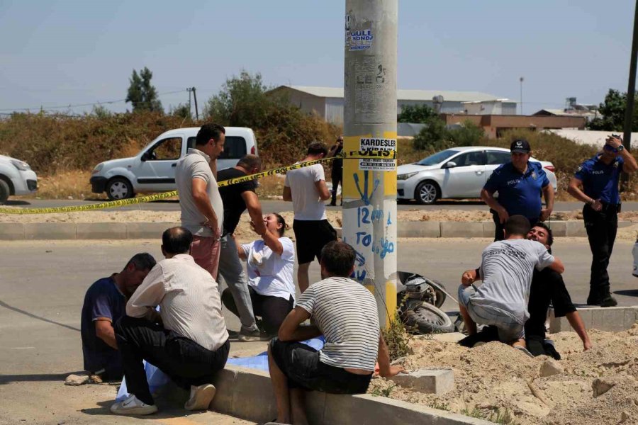 Oğlunu Trafik Kazasında Kaybeden Babanın Son Bakışı Yürekleri Sızlattı