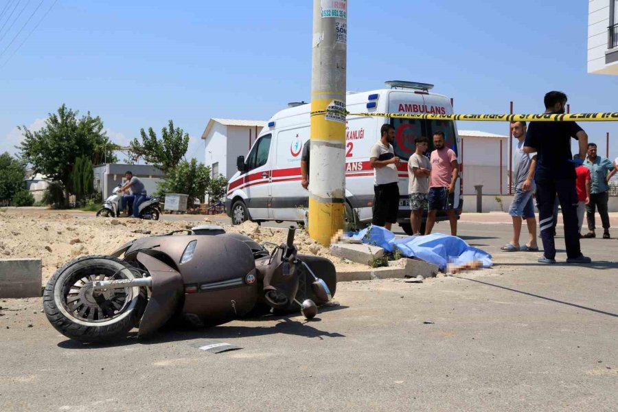 Oğlunu Trafik Kazasında Kaybeden Babanın Son Bakışı Yürekleri Sızlattı