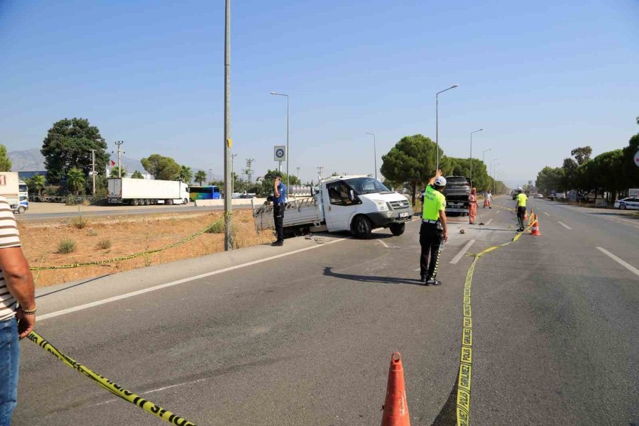 Kamyonetten Düşen Malzemeyi Almak İçin Geri Giderken Faciaya Sebep Oldu: 1 Ölü, 1 Yaralı