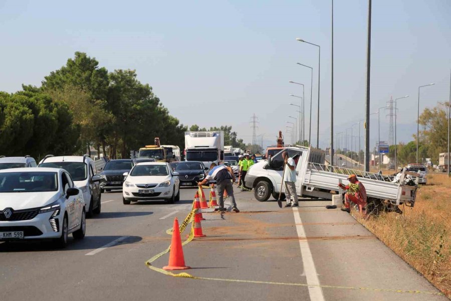 Kamyonetten Düşen Malzemeyi Almak İçin Geri Giderken Faciaya Sebep Oldu: 1 Ölü, 1 Yaralı