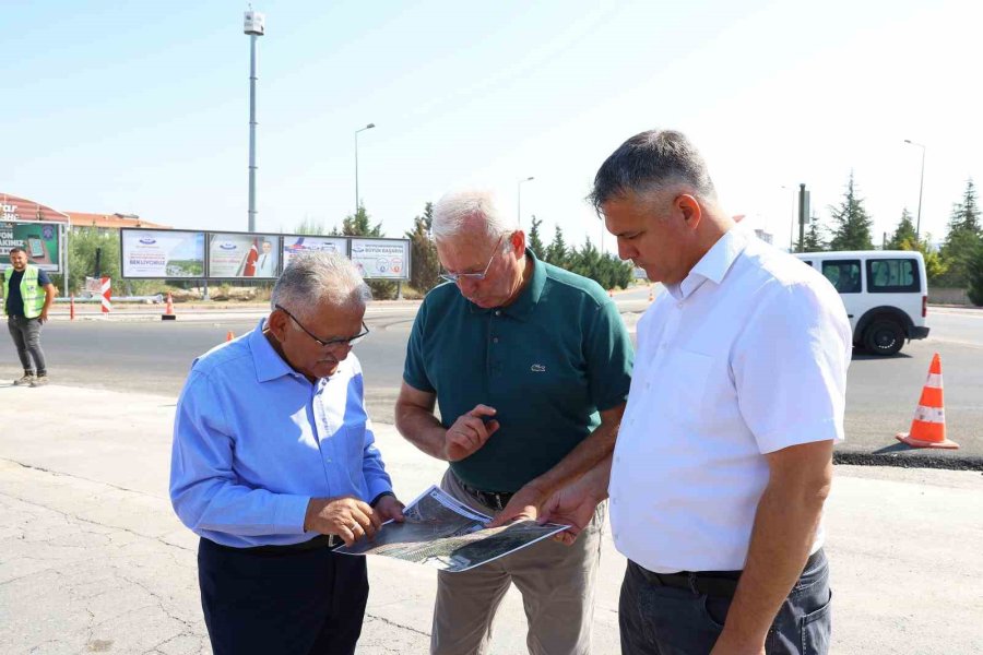 Başkan Büyükkılıç; 6 Ana Arteri Bağlayan Işıksız Kavşak Çalışmasını Yerinde İnceledi