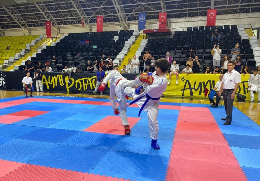 Türkiye Karate Şampiyonası Ve Milli Takım Seçmelerine Katılacak Sporcular Belirlendi