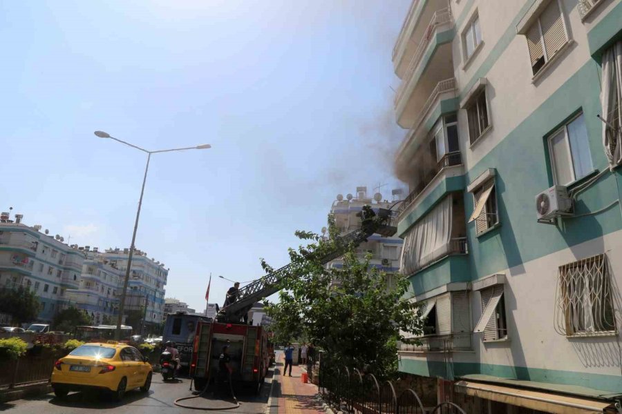 Yangını Haber Alıp Koşarak Geldi, Korktuğu Başına Gelmedi