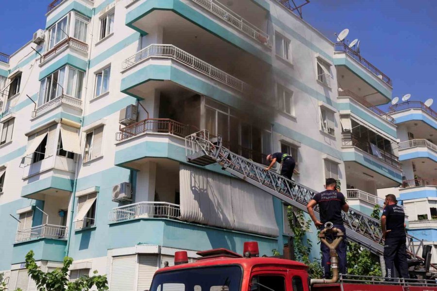 Yangını Haber Alıp Koşarak Geldi, Korktuğu Başına Gelmedi