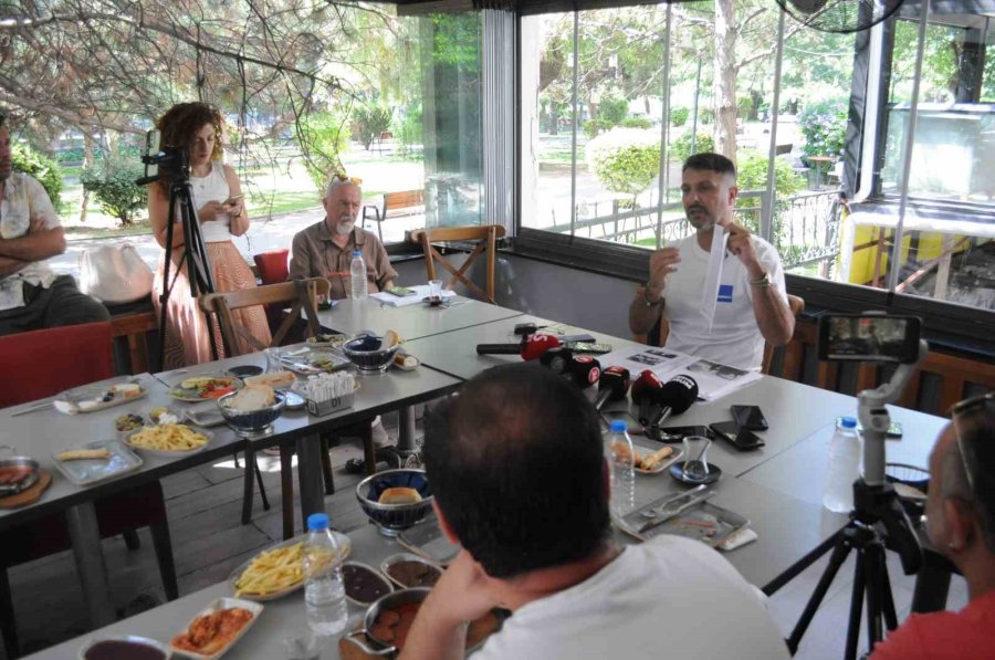 Eski Başkan Yüzügüllü İddialara Cevap Verdi