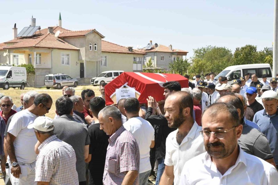 Kıbrıs Gazisi Askeri Törenle Son Yolculuğuna Uğurlandı