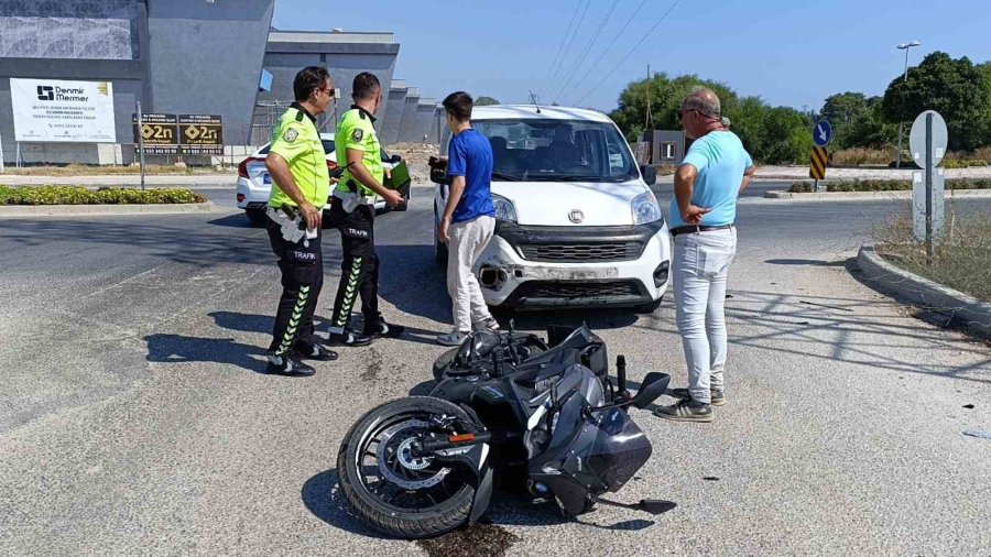 Manavgat’ta Motosiklet Kazası: 1 Yaralı