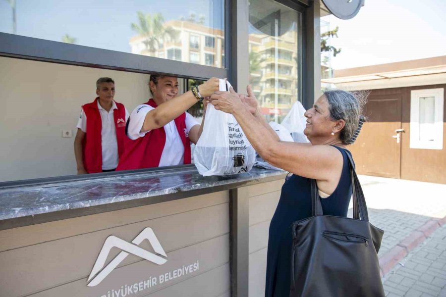 Mersin’de Mahalle Mutfakları 3 Milyona Yakın Vatandaşa Ulaştı