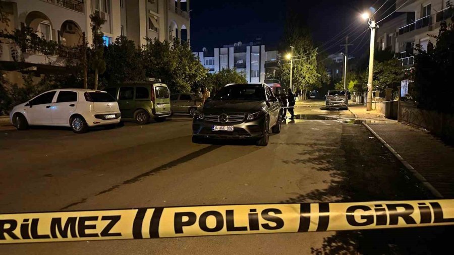 Antalya’da İş İnsanlarına Silahlı Saldırı Kamerada: 2 Yaralı