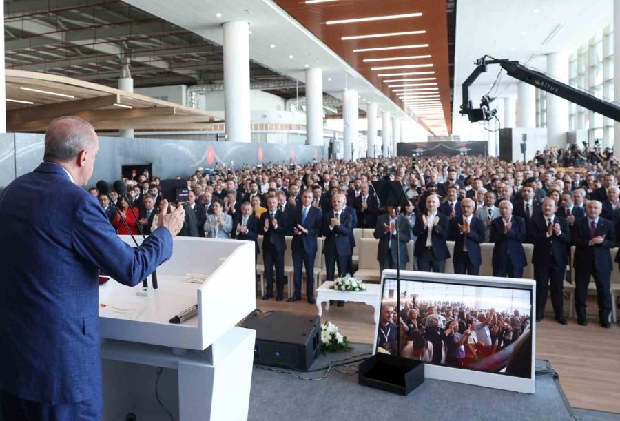 Cumhurbaşkanı Erdoğan: "sgk’ya Borç Ödemeye, Millete Hizmet Etmeye Gelince Kasada Para Yok, Paris’te Keyif Çatmaya Gelince Paranın Sınırı Yok"