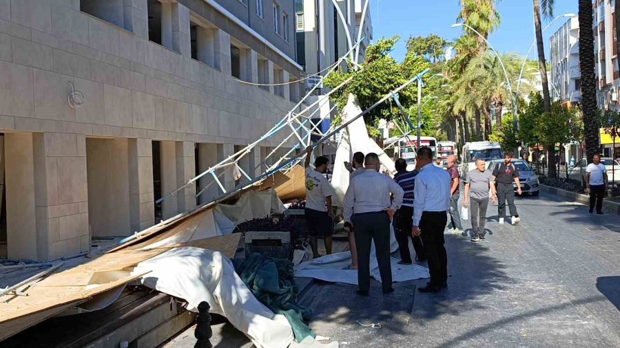 Tadilattaki Bankanın İskelesi Çöktü, Facianın Eşiğinden Dönüldü