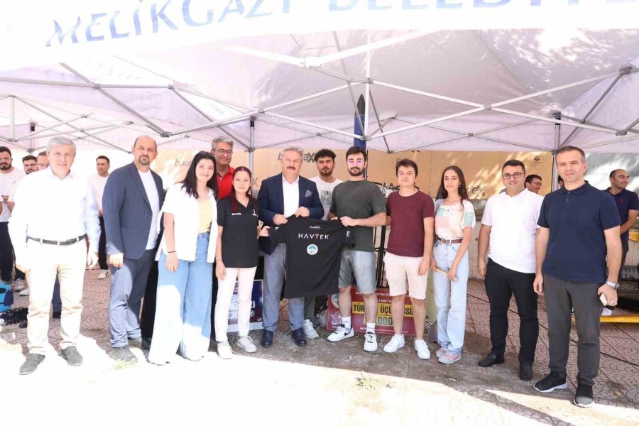 Başkan Palancıoğlu Teknofest Öncesi Stantları Ziyaret Etti