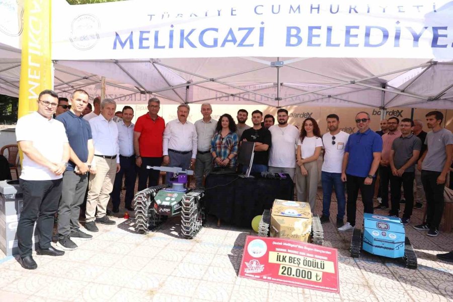 Başkan Palancıoğlu Teknofest Öncesi Stantları Ziyaret Etti