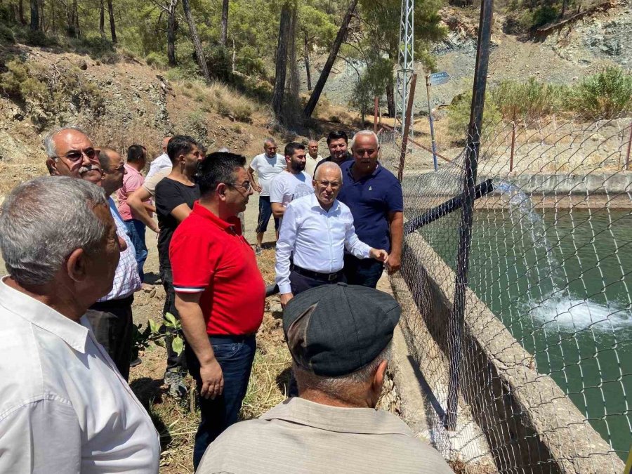 Büyükşehir’den Mavikentli Çiftçilere Sulama Desteği