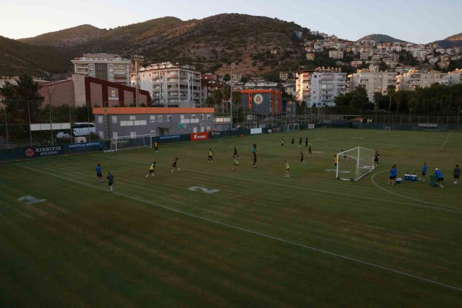 Alanyaspor, Başakşehir Maçı Hazırlıklarına Başladı