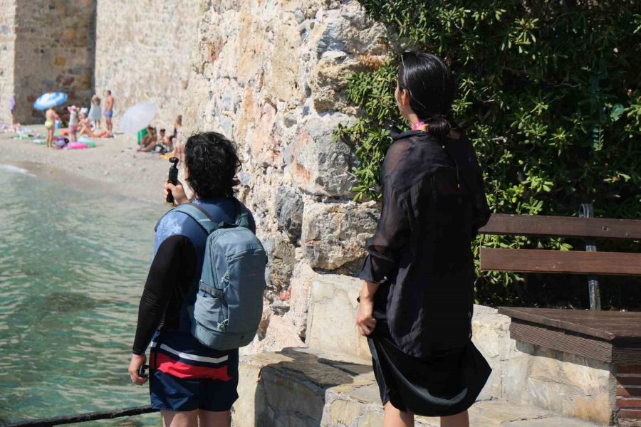 Alanya’ya Turistler Denizden Geldi