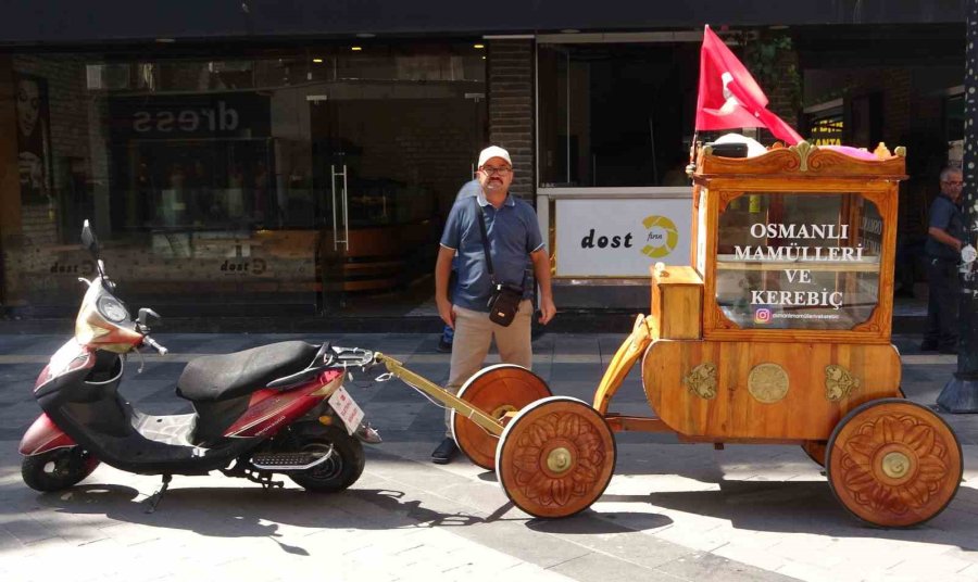 Seyyar Satıcı ’saltanat Arabası’na Benzeyen Tezgahıyla Dikkat Çekiyor