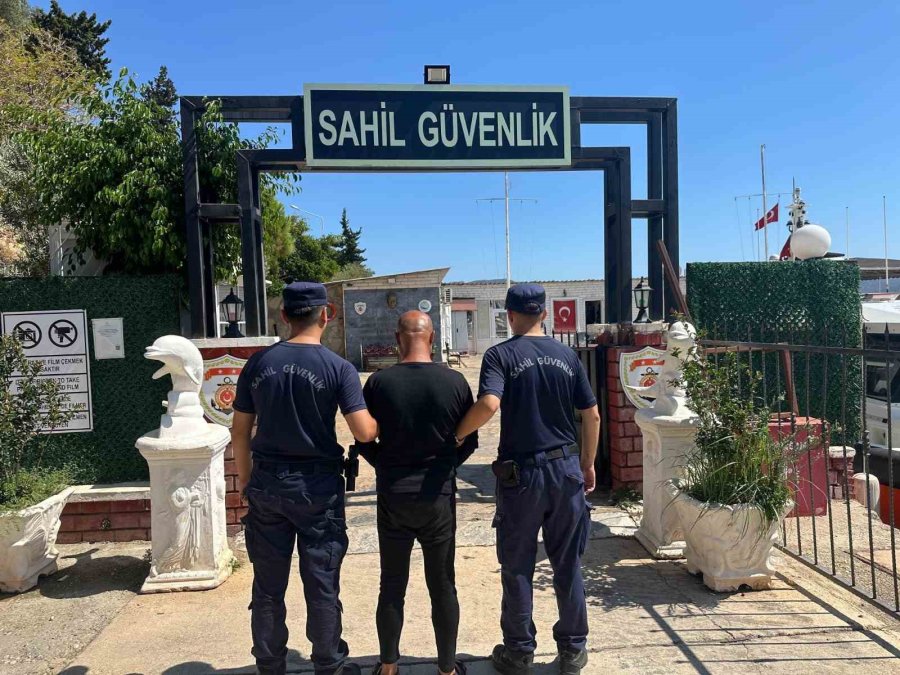 Cezaevinden İzinli Çıktı, Adaya Yüzerek Kaçmaya Çalışırken Yakalandı