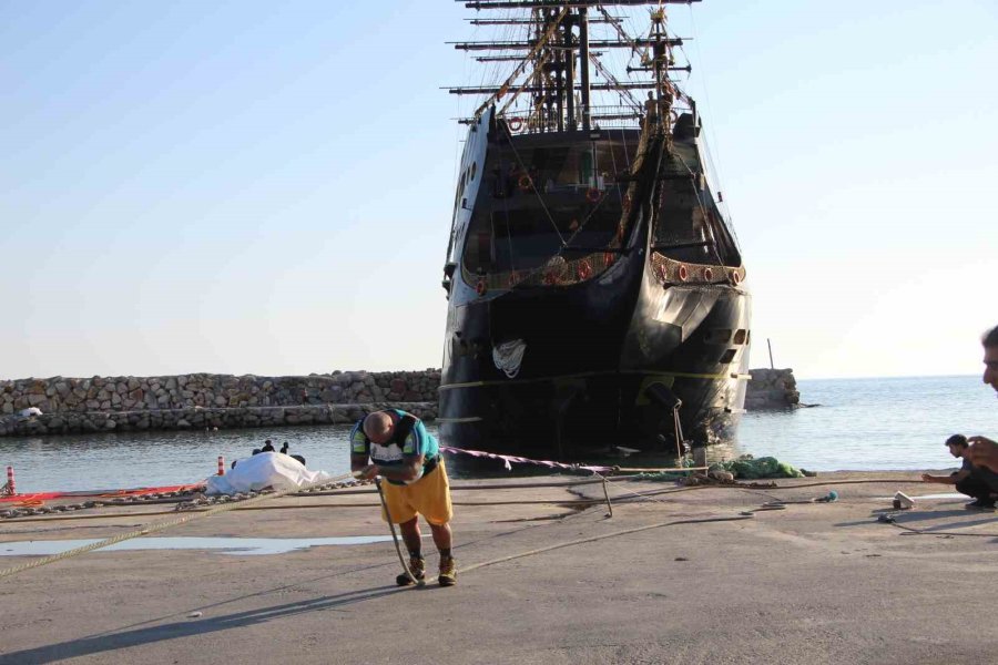 Antalya’da Sporcu Müllner 1300 Ton Ağırlığındaki Tekneyi Çekerek Dünya Rekor Kırdı