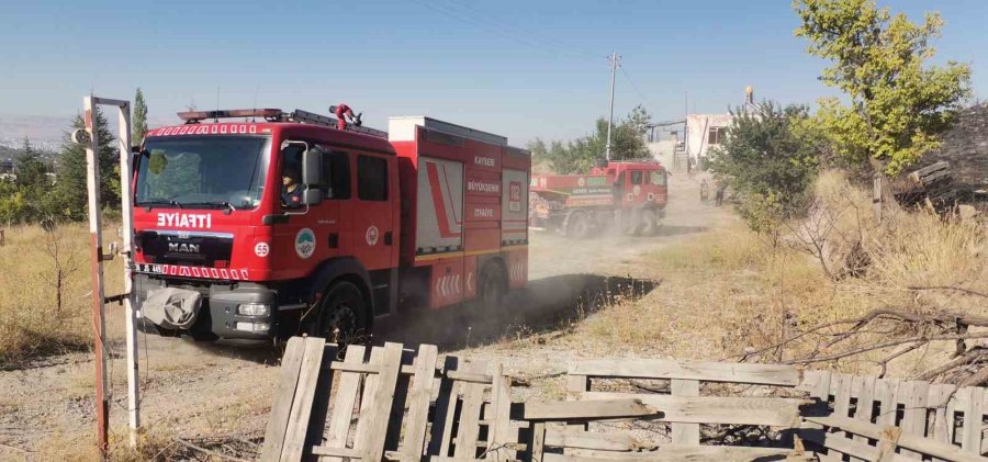 Kayseri’de Çıkan Anız Yangınında 40 Bin Metrekare Alan Kül Oldu