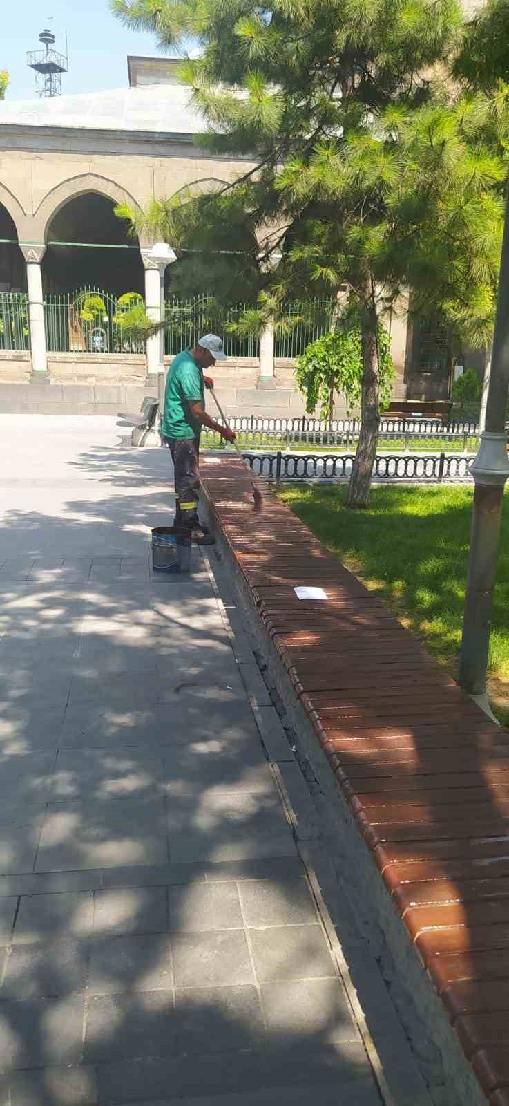 Park, Bahçe Ve Mesire Alanlarında Onarım Çalışması