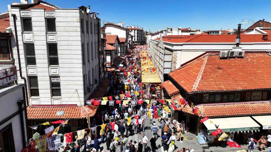 Başkan Altay 3. Tarihi Bedesten Alışveriş Günleri’nin Açılışını Yaptı