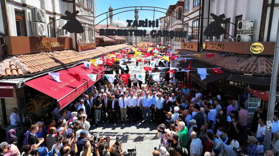 Başkan Altay 3. Tarihi Bedesten Alışveriş Günleri’nin Açılışını Yaptı