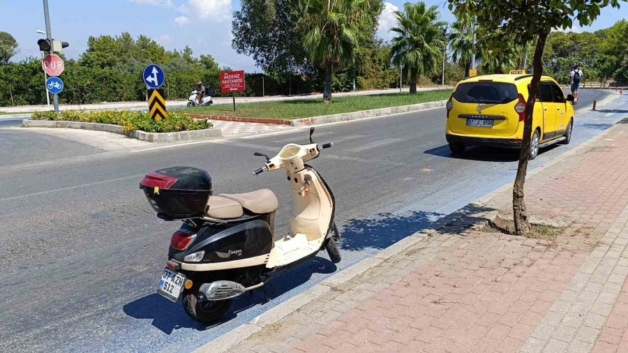 Ticari Taksi İle Çarpışan Motosikletin Sürücüsü Yaralandı