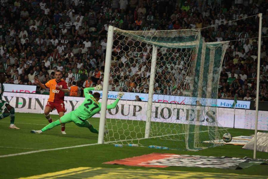 Trendyol Süper Lig: Konyaspor: 1 - Galatasaray: 1 (ilk Yarı)