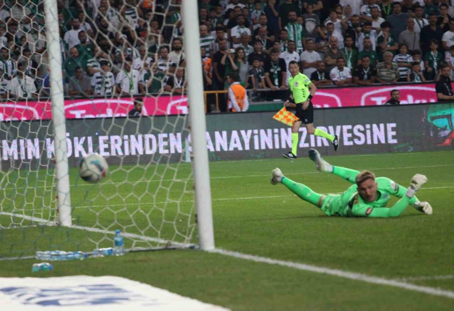 Trendyol Süper Lig: Konyaspor: 1 - Galatasaray: 2 (maç Sonucu)