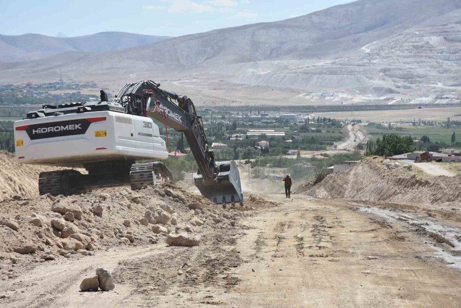 Çiftlik-gümüşler Bağlantı Yolu Yıl Sonunda Trafiğe Açılacak