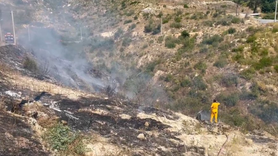 Manavgat’ta Çıkan Yangında, 4 Dönüm Örtü Ve Çalılık Alan Zarar Gördü