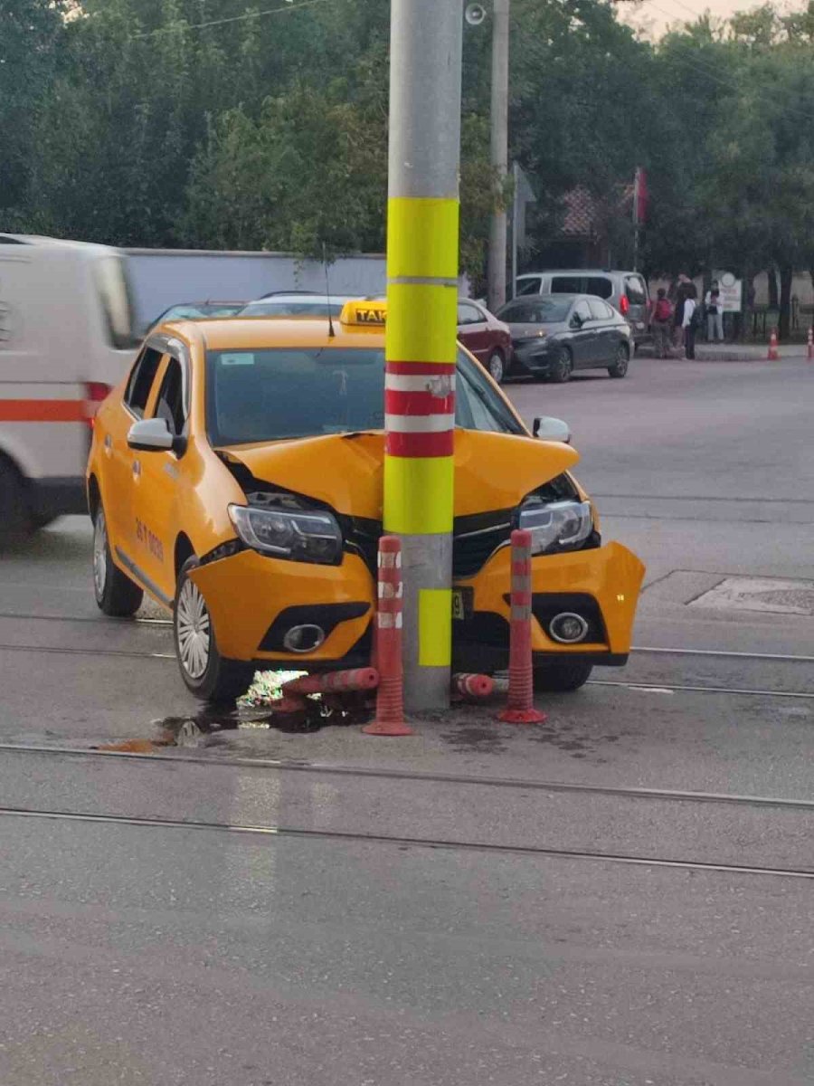 Aynı Yerde Olan Benzeri Kazalar Vatandaşın Tepkisine Neden Oldu