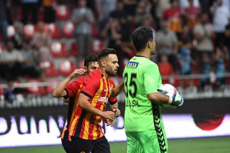 Trendyol Süper Lig: Kayserispor : 1 - Sivasspor: 1 (ilk Yarı)