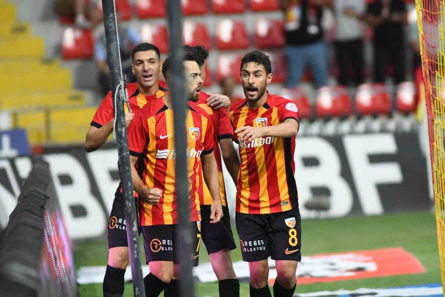 Trendyol Süper Lig: Kayserispor : 1 - Sivasspor: 1 (ilk Yarı)