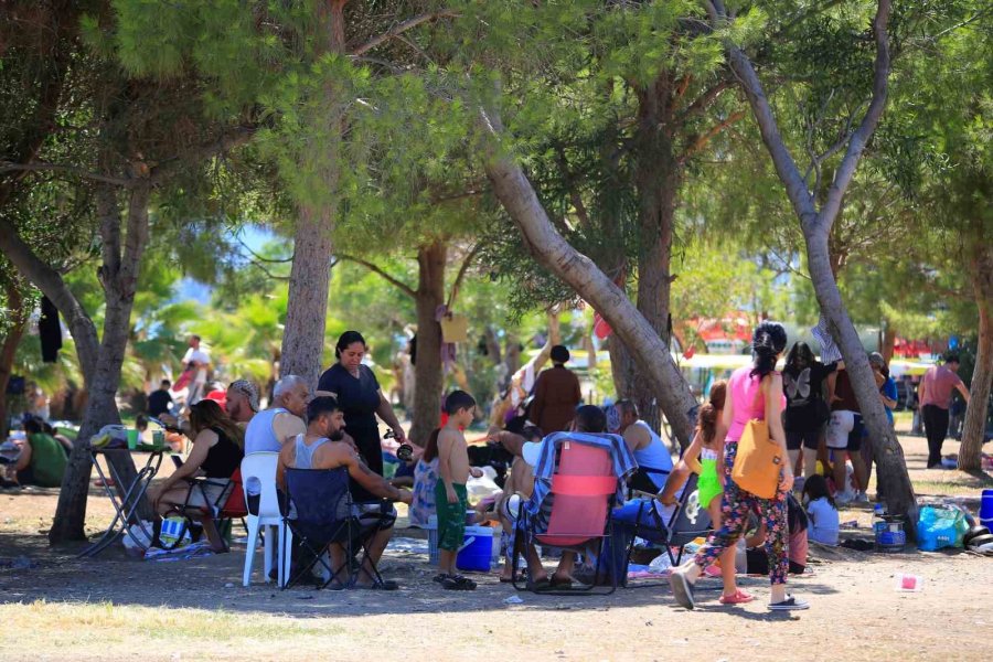 Antalya’da Termometreler 40 Dereceyi Gösterdi