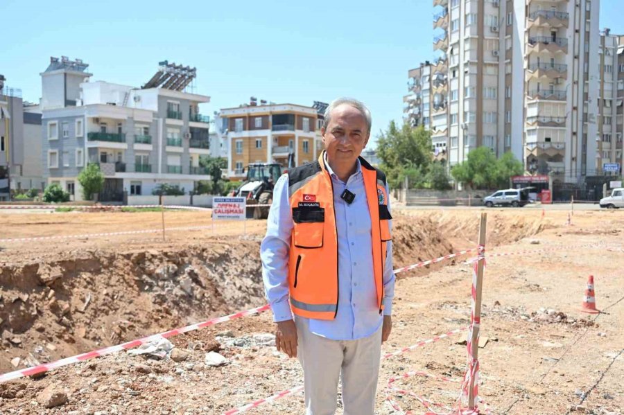 Kepez’de Sel Baskınlarına Karşı 3 Mahallede Yağmur Ve Drenaj Kanalı Çalışması