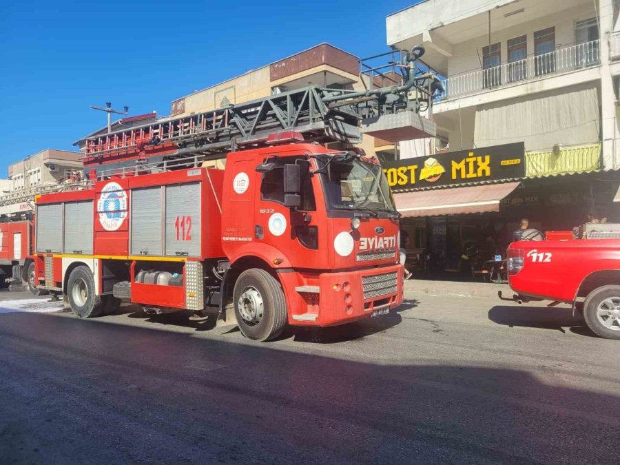 İşyerindeki Yangın Erken Müdahaleyle Söndürüldü