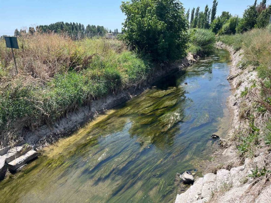 Yeşiltepe Mahalle Sulama Kanalı İçin Yardım Bekliyor