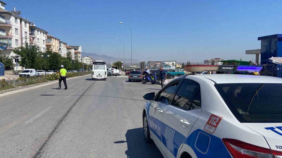 Karaman’da Elektrikli Bisiklet Yaya Kadına Çarptı: 2 Yaralı